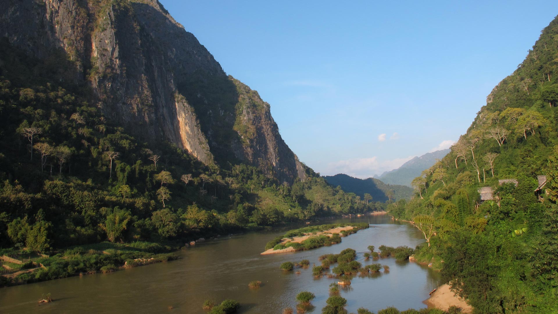 Laos: Trekking tra le minoranze del nord e Navigazione sul Nam Ou