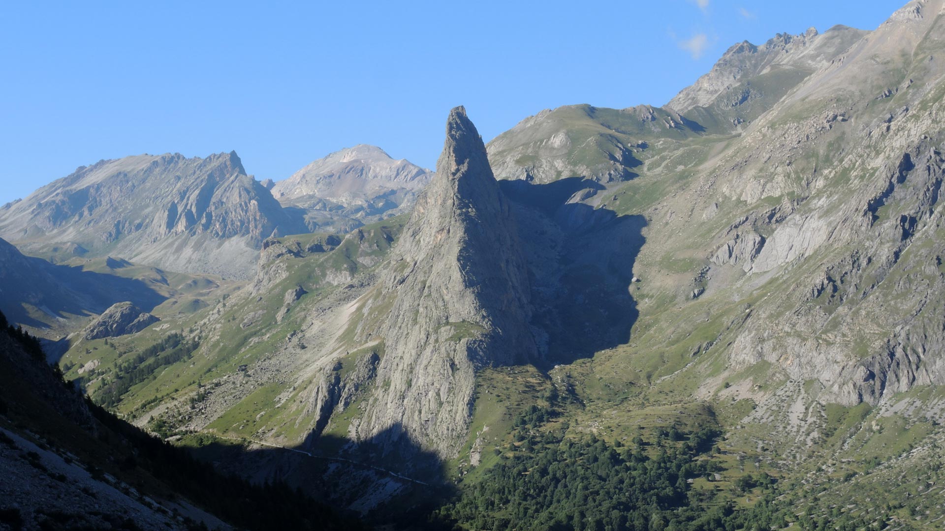 Salita a Rocca Provenzale, Val Maira