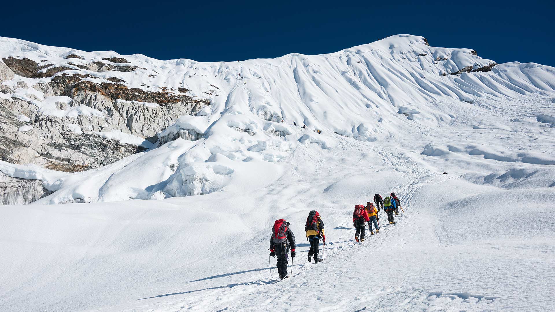 Viaggio di Gruppo in Nepal: Island Peak - Salita in Vetta e Trekking Tre Passi Everest