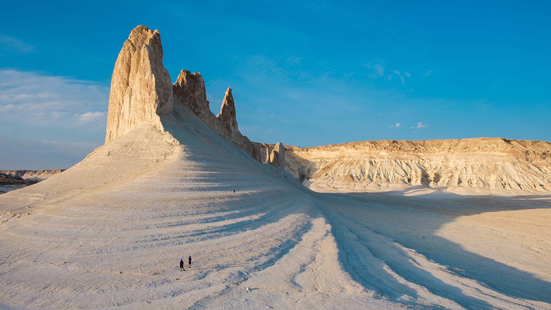 Kazakistan Incontaminato: Tra Canyon, Laghi Cristallini e Antiche Tradizioni Nomadi - Trekking e Gran Tour da Est ad Ovest